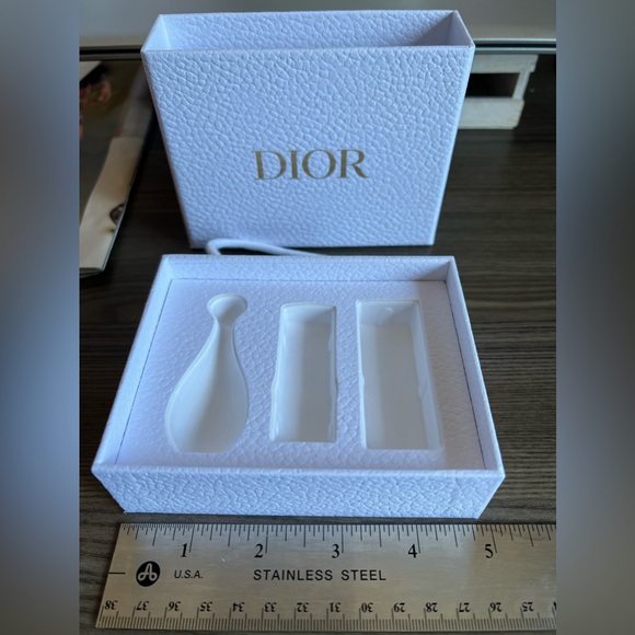 Authentic Dior small gift box (empty) - Picture 5 of 6